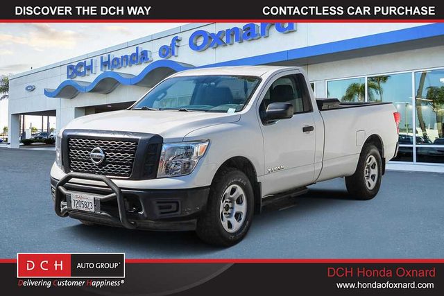 2017 Nissan Titan S 4WD photo