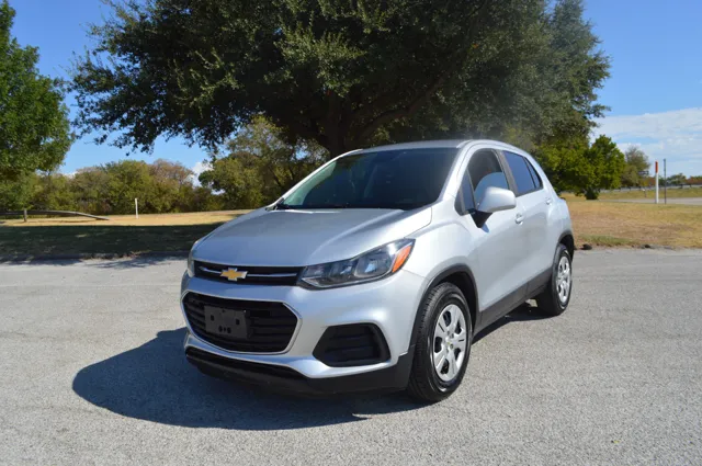 2018 Chevrolet Trax LS FWD photo