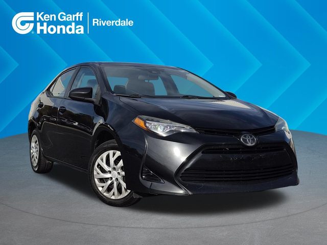 2018 Toyota Corolla LE FWD photo