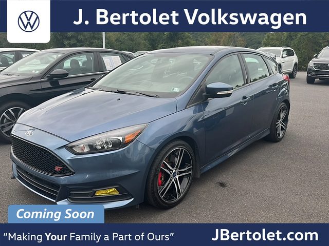 2018 Ford Focus ST FWD photo