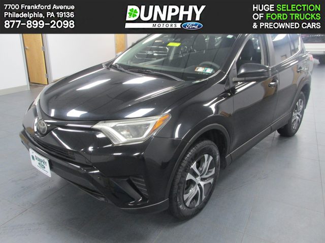 2018 Toyota RAV4 LE AWD photo