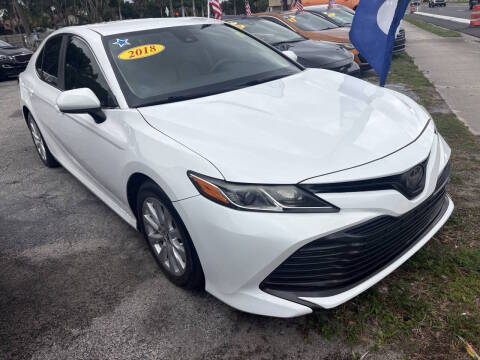 2018 Toyota Camry LE FWD photo