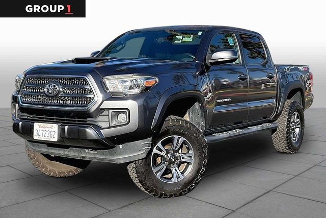 2017 Toyota Tacoma TRD Sport 4WD photo