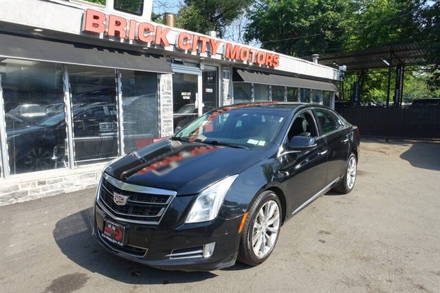 2017 Cadillac XTS Luxury FWD photo