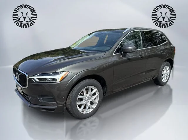 2018 Volvo XC60 Momentum AWD photo
