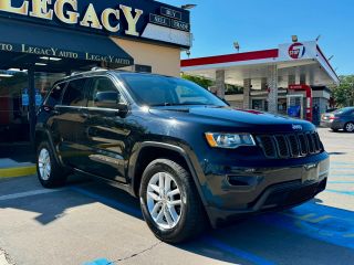 2018 Jeep Grand Cherokee Laredo E 4WD photo