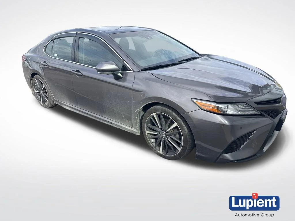 2018 Toyota Camry XSE FWD photo