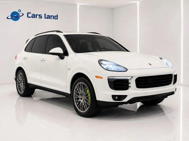2018 Porsche Cayenne S Platinum Edition E-Hybrid AWD photo