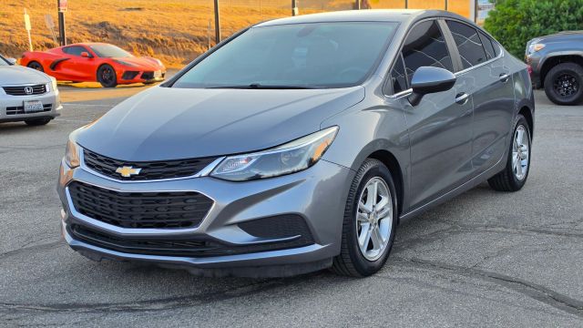 2018 Chevrolet Cruze LT FWD photo