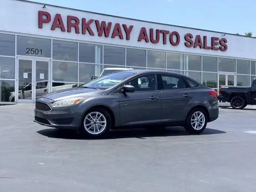 2018 Ford Focus SE FWD photo