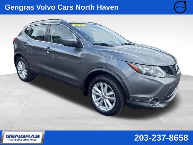 2017 Nissan Rogue Sport SV AWD photo