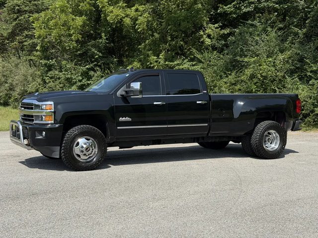 2018 Chevrolet Silverado 3500HD High Country 4WD photo