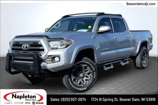2017 Toyota Tacoma SR5 4WD photo