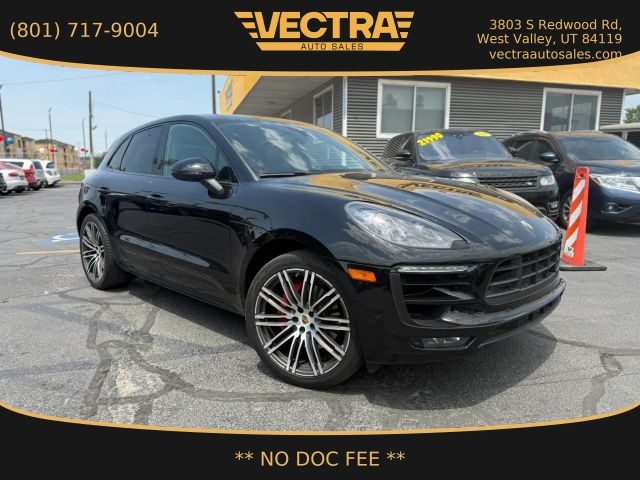 2018 Porsche Macan GTS AWD photo