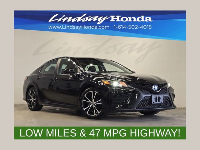 2018 Toyota Camry Hybrid SE FWD photo