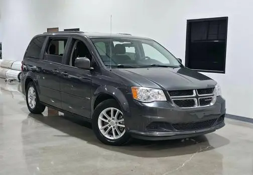 2016 Dodge Grand Caravan SXT FWD photo
