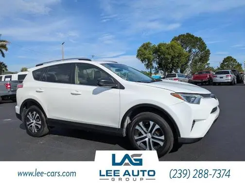 2018 Toyota RAV4 LE FWD photo