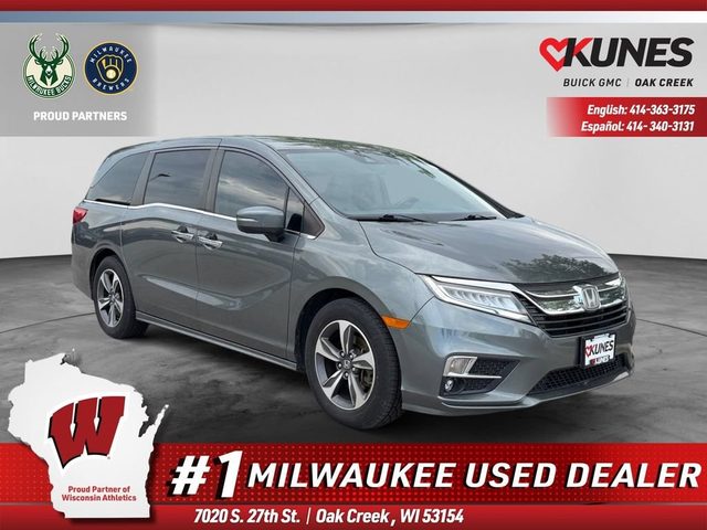 2018 Honda Odyssey Touring FWD photo