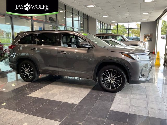 2018 Toyota Highlander SE AWD photo