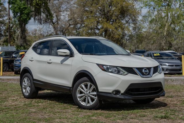 2017 Nissan Rogue Sport SV FWD photo