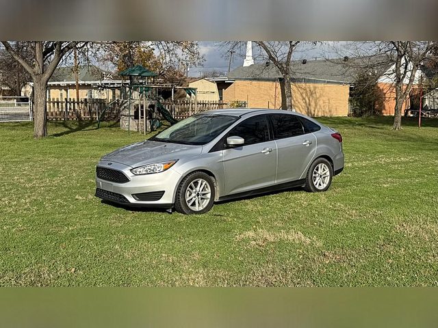 2018 Ford Focus SE FWD photo