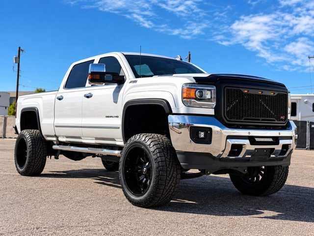 2018 GMC Sierra 2500HD SLT 4WD photo