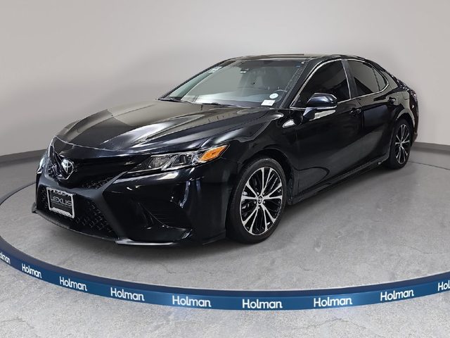 2018 Toyota Camry SE FWD photo