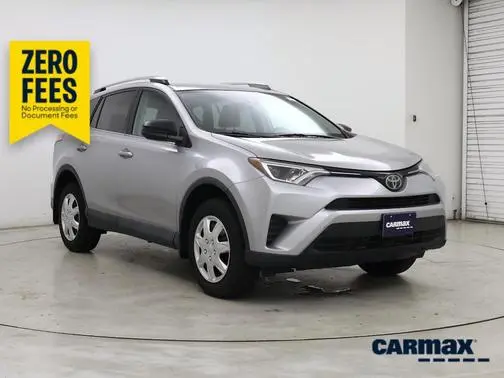 2018 Toyota RAV4 LE AWD photo