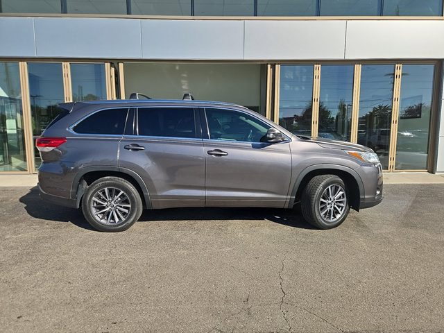 2018 Toyota Highlander XLE FWD photo