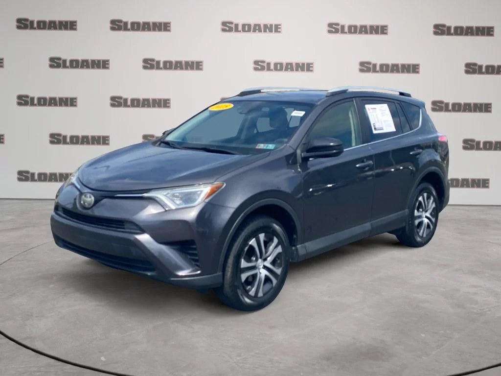 2018 Toyota RAV4 LE AWD photo