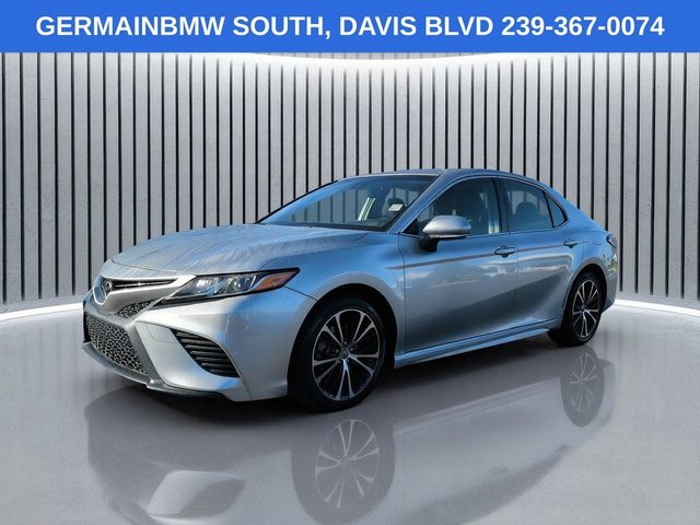 2018 Toyota Camry SE FWD photo