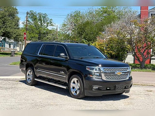 2018 Chevrolet Suburban LT RWD photo