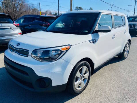 2018 Kia Soul Base FWD photo