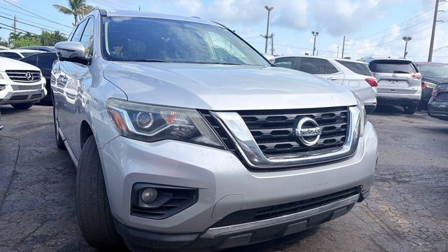 2018 Nissan Pathfinder SL FWD photo