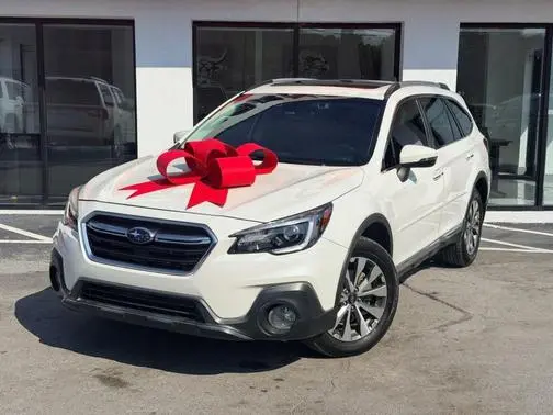2018 Subaru Outback Touring AWD photo