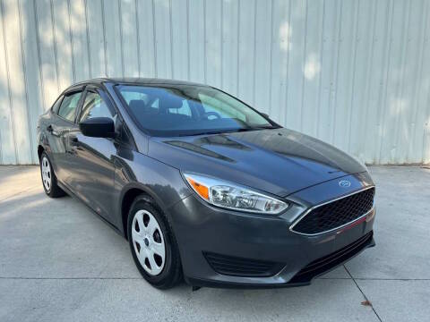 2018 Ford Focus S FWD photo