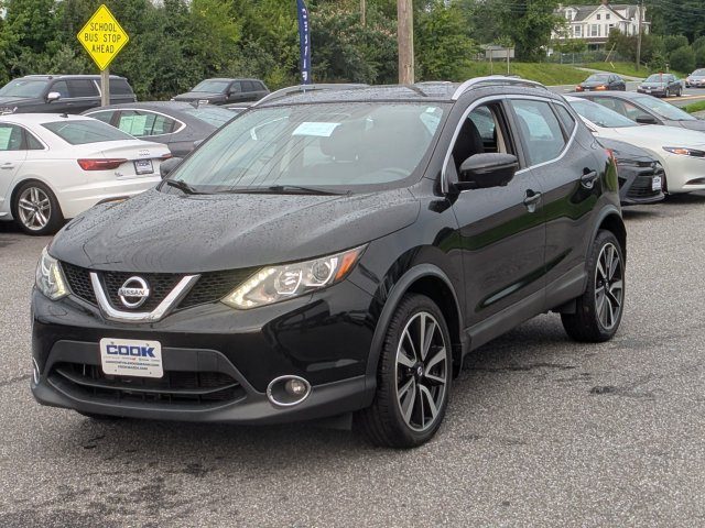 2017 Nissan Rogue Sport SL AWD photo