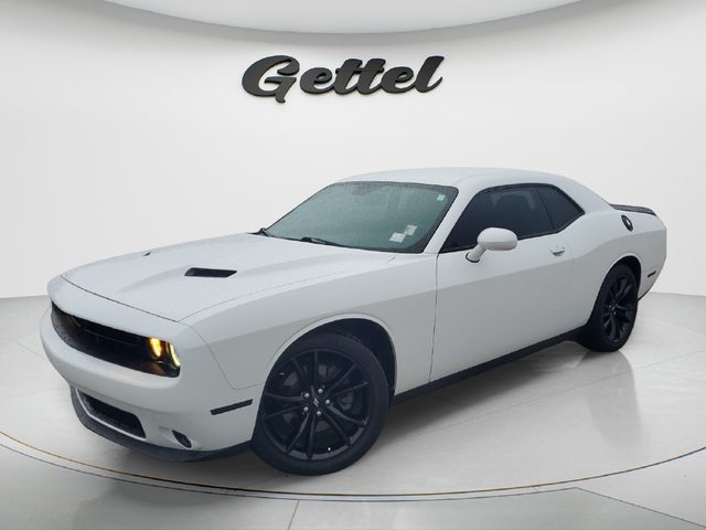 2018 Dodge Challenger SXT Plus RWD photo
