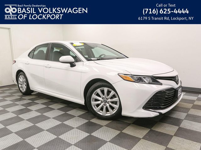 2018 Toyota Camry LE FWD photo