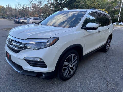 2017 Honda Pilot Touring AWD photo