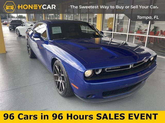 2018 Dodge Challenger SXT RWD photo