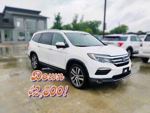 2017 Honda Pilot Touring FWD photo