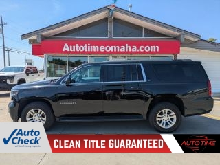 2017 Chevrolet Suburban LT 4WD photo
