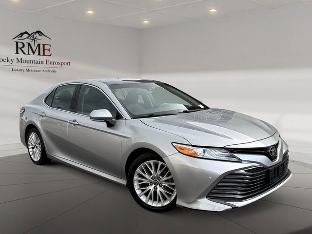 2018 Toyota Camry XLE FWD photo