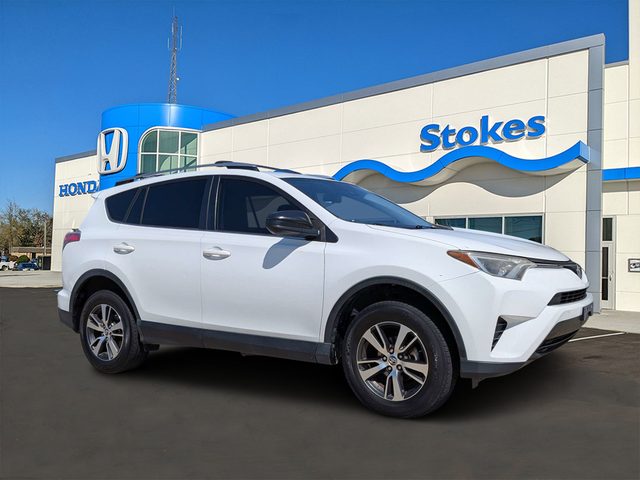 2018 Toyota RAV4 LE AWD photo
