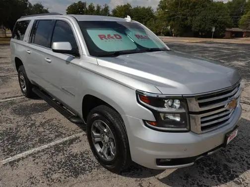 2018 Chevrolet Suburban LT 4WD photo