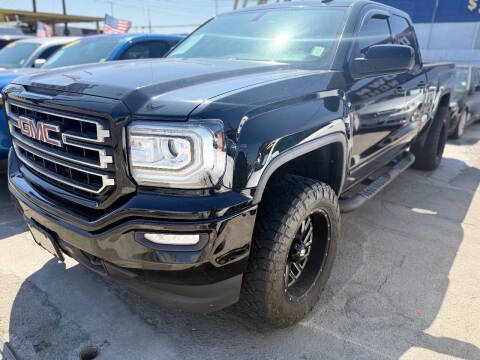 2018 GMC Sierra 1500 SLE 4WD photo