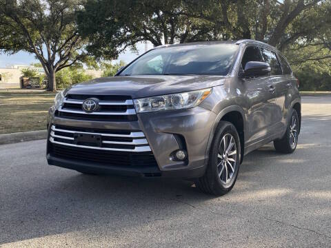 2018 Toyota Highlander XLE AWD photo