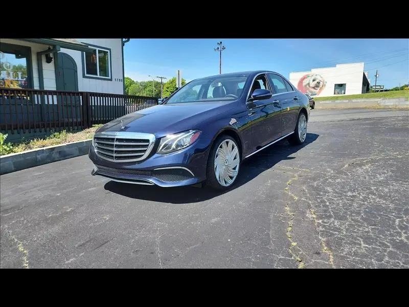 2018 Mercedes-Benz E-Class E 300 AWD photo