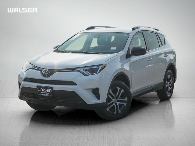 2018 Toyota RAV4 LE FWD photo